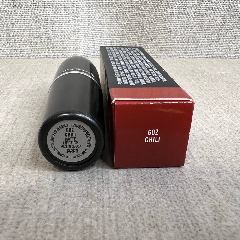 🎁2 for $30🎁 MAC Lipstick Matte in Chili - Picture 5 of 6